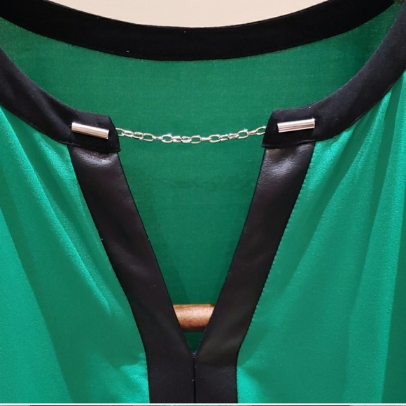 Calvin Klein Tops - Nwot 1X Sleeveless top green with black vegan leather